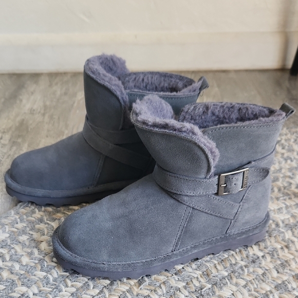 BearPaw Gray Suede Water Resistant Boot Women's Size 7 - Picture 1 of 6